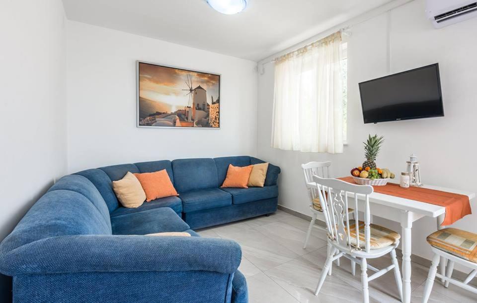 Apartments Dora Вантачичі Екстер'єр фото