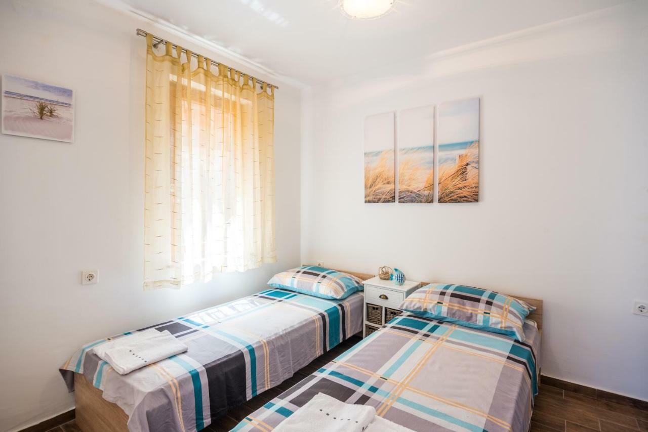Apartments Dora Вантачичі Екстер'єр фото