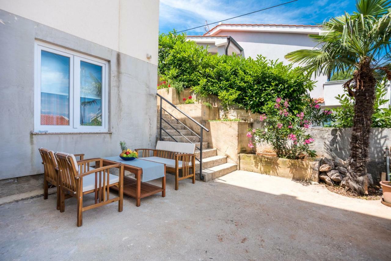 Apartments Dora Вантачичі Екстер'єр фото