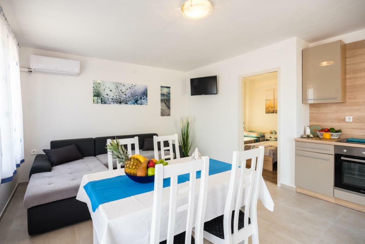 Apartments Dora Вантачичі Екстер'єр фото