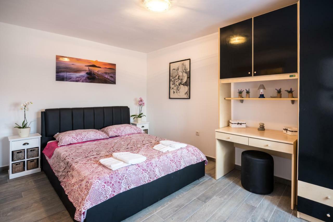 Apartments Dora Вантачичі Екстер'єр фото