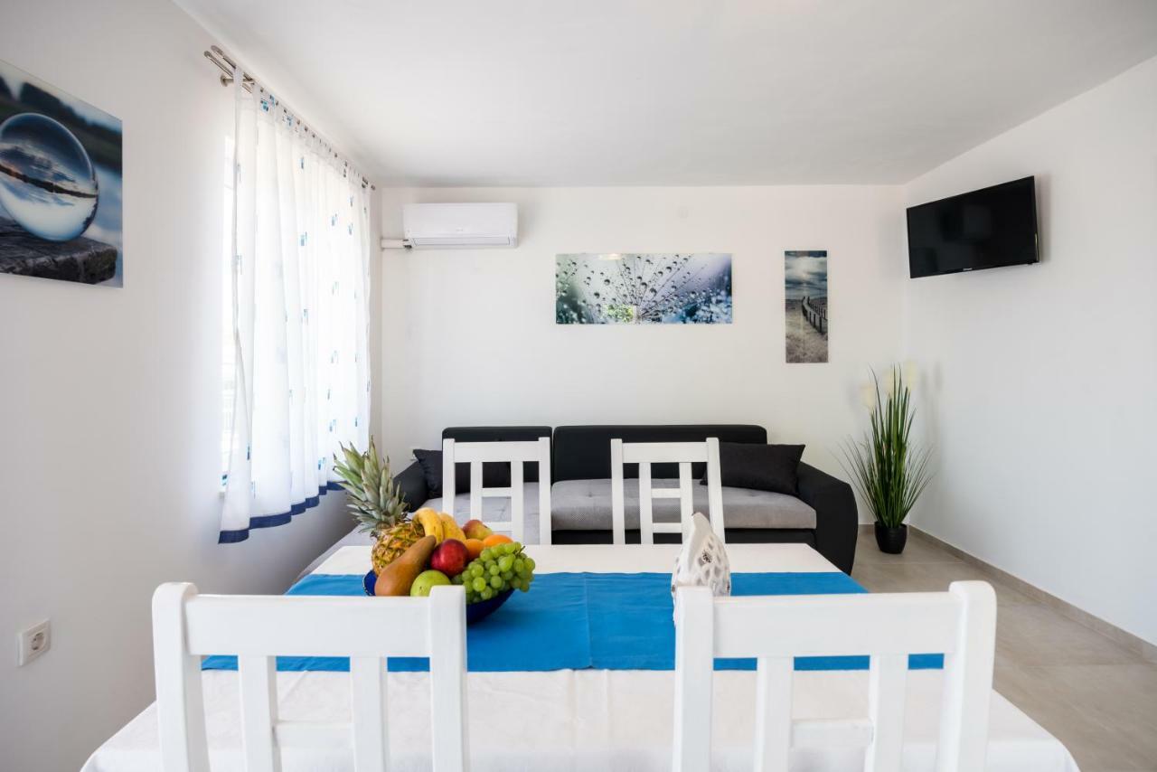 Apartments Dora Вантачичі Екстер'єр фото